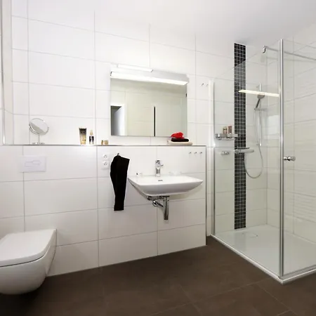 Brise Haus Maxim App 01 *